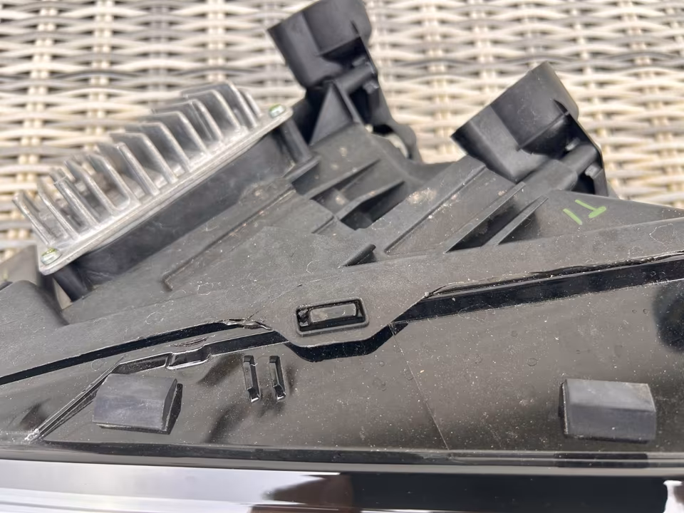 Corvette C8 LED headlights left and right *Like New* - Image 9