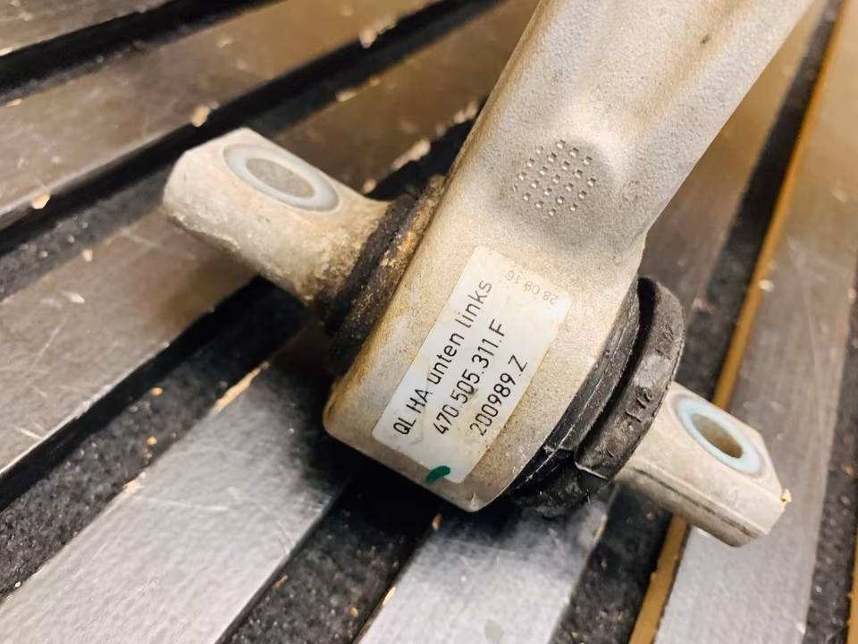 Lamborghini Aventador Rear Steering Knuckle Control Arm 470505433E - Image 7