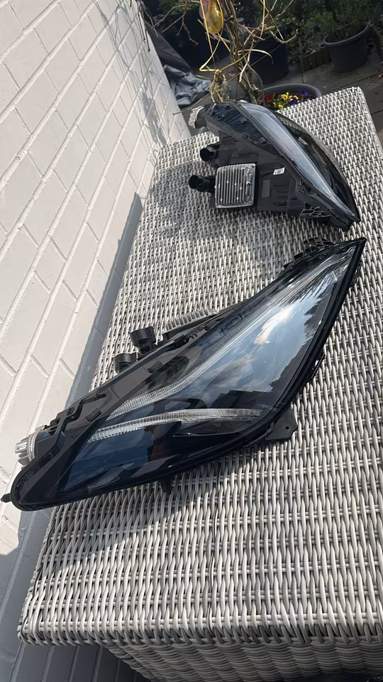 Corvette C8 LED headlights left and right *Like New* - Image 12