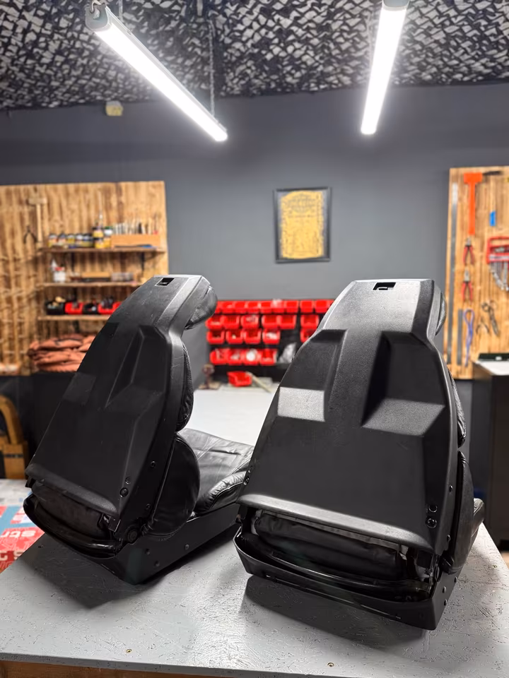 Corvette C4 ZR1 original leather seats - Image 5