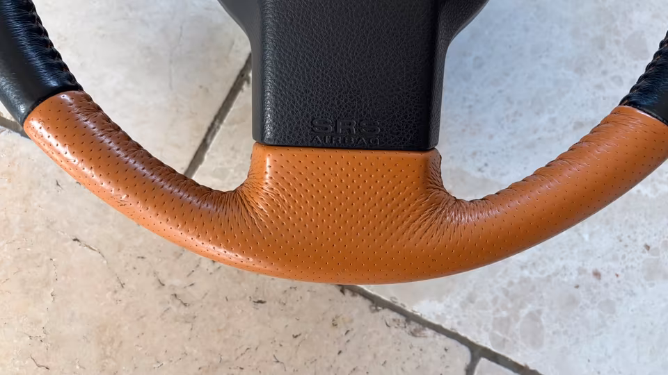 Nissan 350Z steering wheel - Image 6