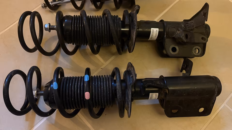 Toyota GR86 standard suspension - Image 3