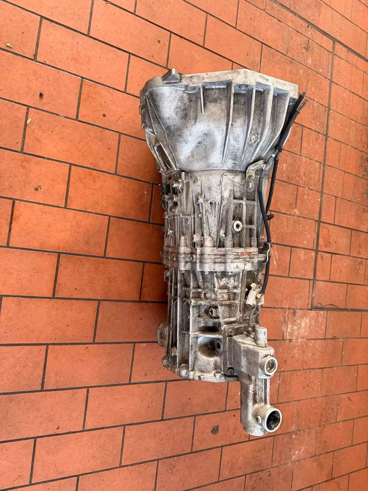 Toyota Hilux, year of manufacture 2019, gearbox, year of manufacture 2019 - Image 2