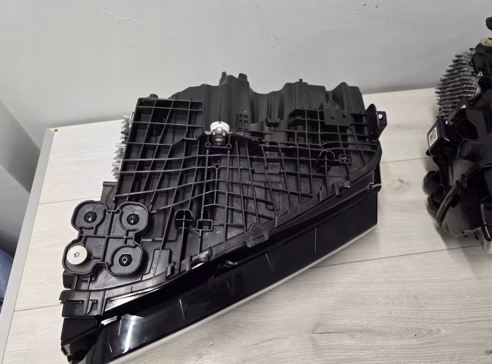 BMW 7 Series G70 Headlights Full LED Right Left Complete - Image 4