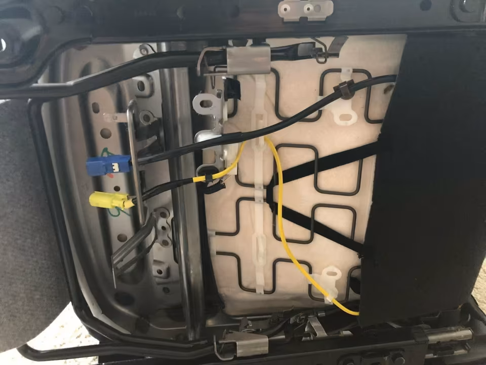 Toyota GT86 seats - driver - passenger - rear seat - Image 2