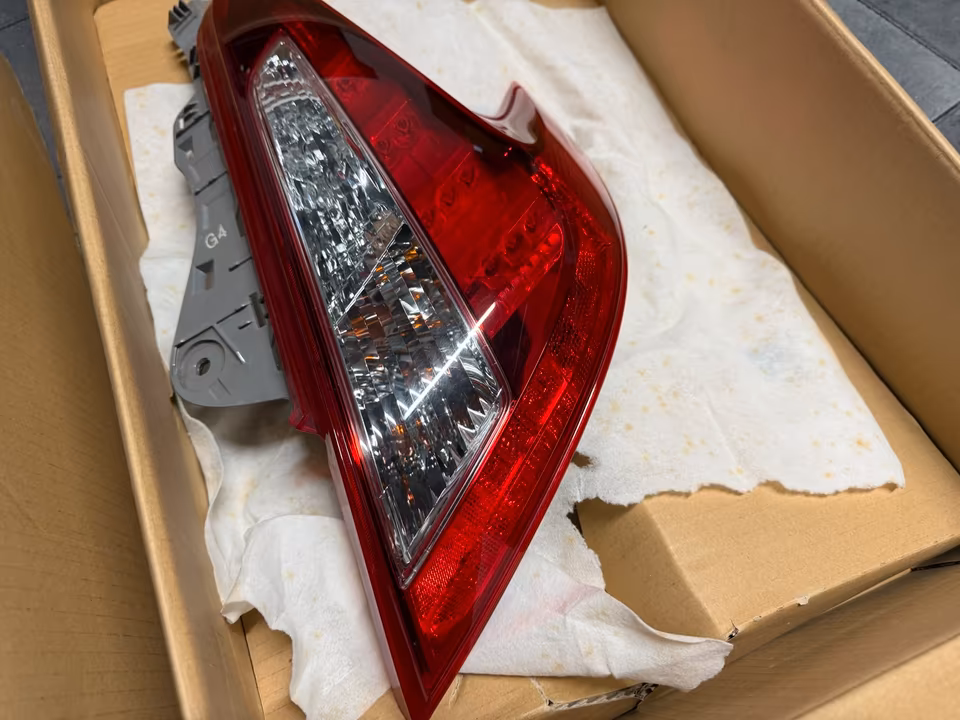 Nissan 370Z taillights, original taillight - Image 10