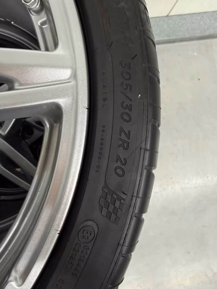 Corvette C8 Original Rims + Michelin Pilot Sport 4S NEW - Image 4