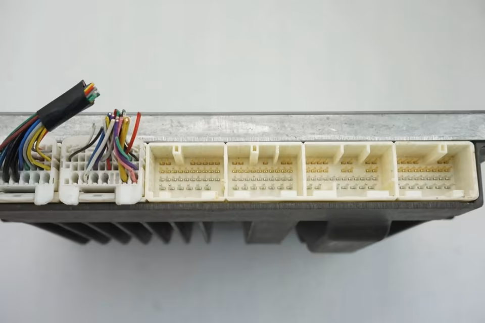 896660KQ12 TOYOTA HILUX Control Unit Engine Control Unit - Image 3