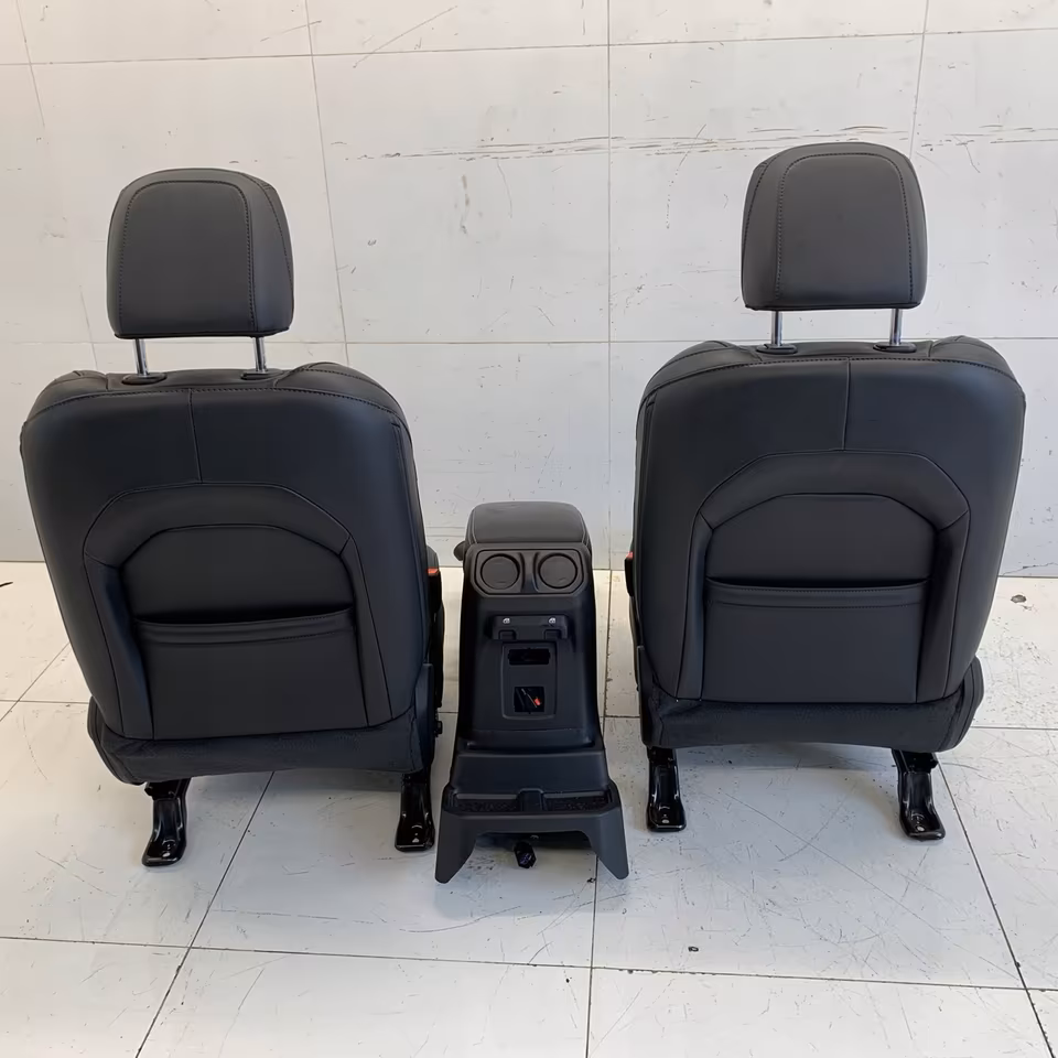 Jeep Wrangler JL Overland Interior Seats Door Panels - Image 2