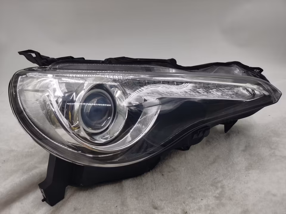 Headlight Toyota GT86 Xenon Right - Image 7