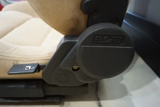 FloFit Seats for BMW - Image 12