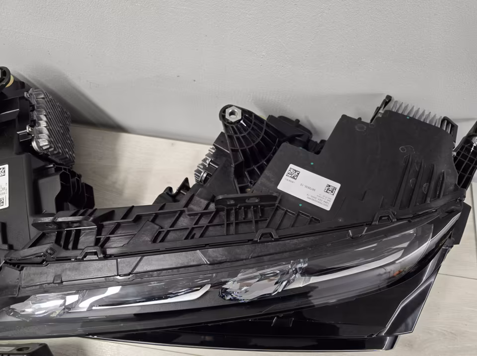 BMW G70 Headlight LED Crystal Swarovski right left 5A63722 - Image 12