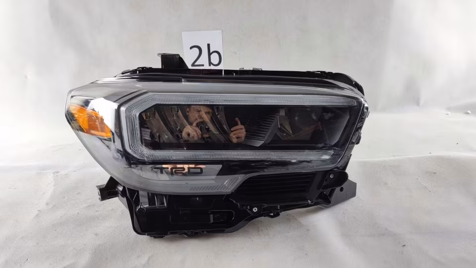 TOYOTA TACOMA FULL LED RIGHT 2020 2021 HEADLIGHT - Image 11