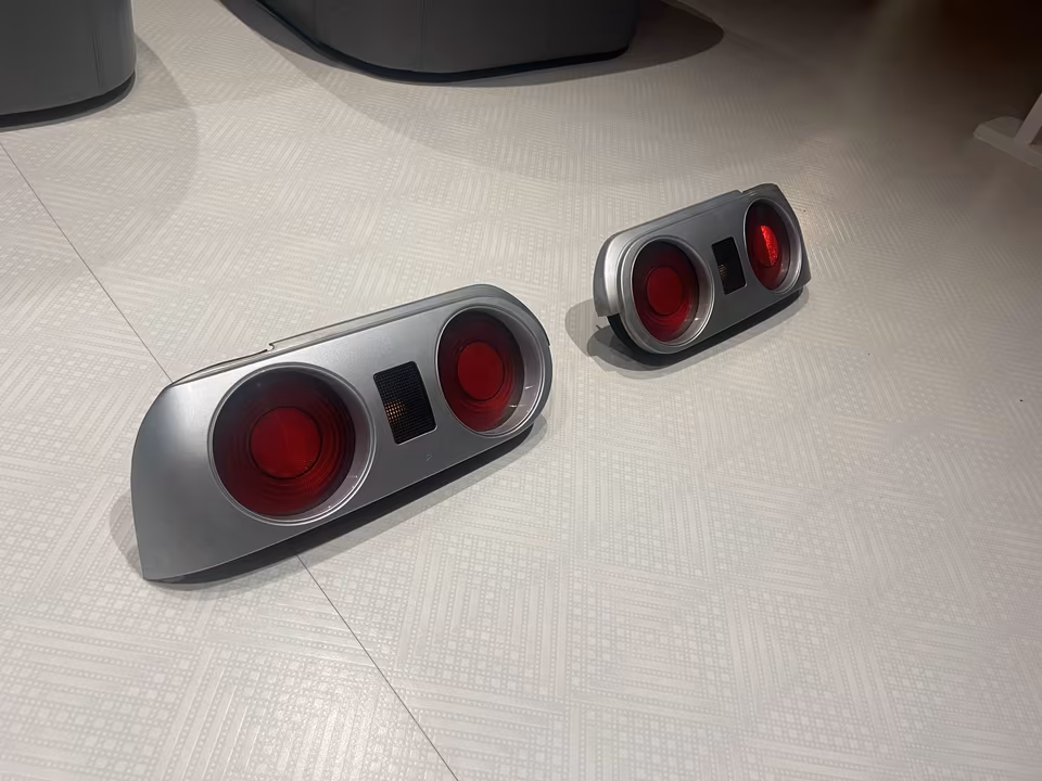 Nissan Skyline R32 GT-R GTST taillights - Image 7
