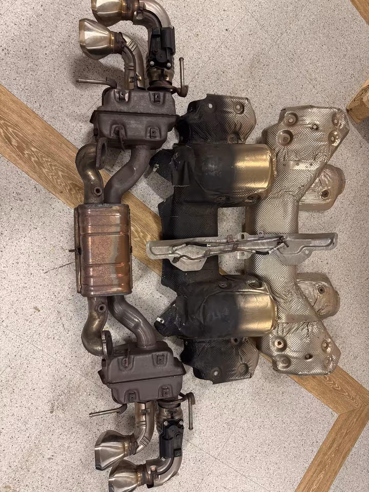 Corvette C8 Original Exhaust System Stainless Steel Catalytic Converter - Image 5