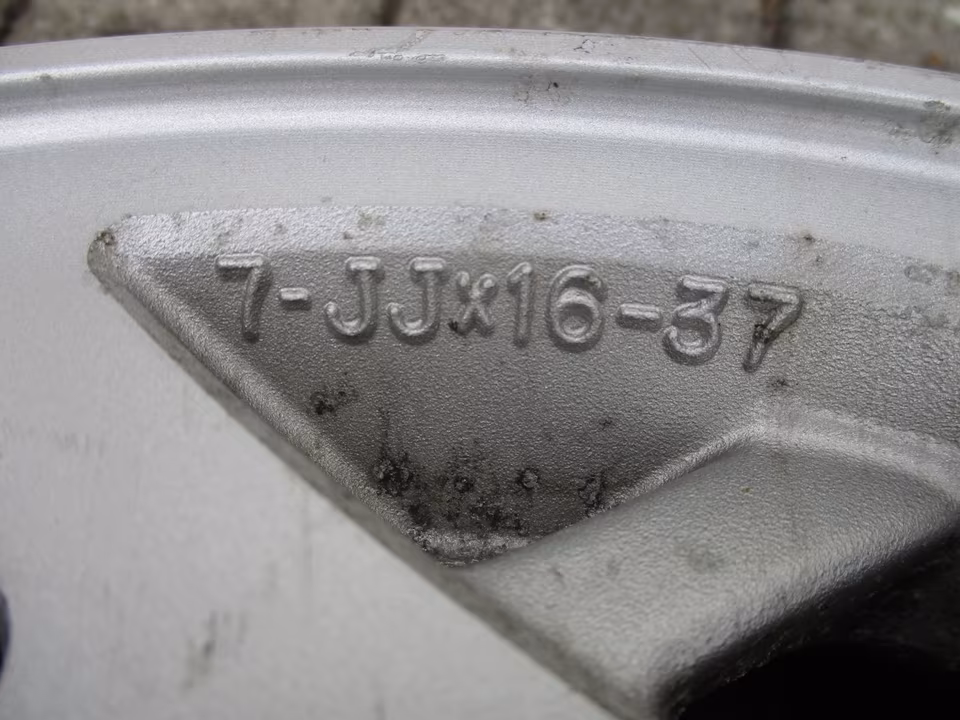 Toyota Supra MK3 16 inch alloy wheels original - Image 3