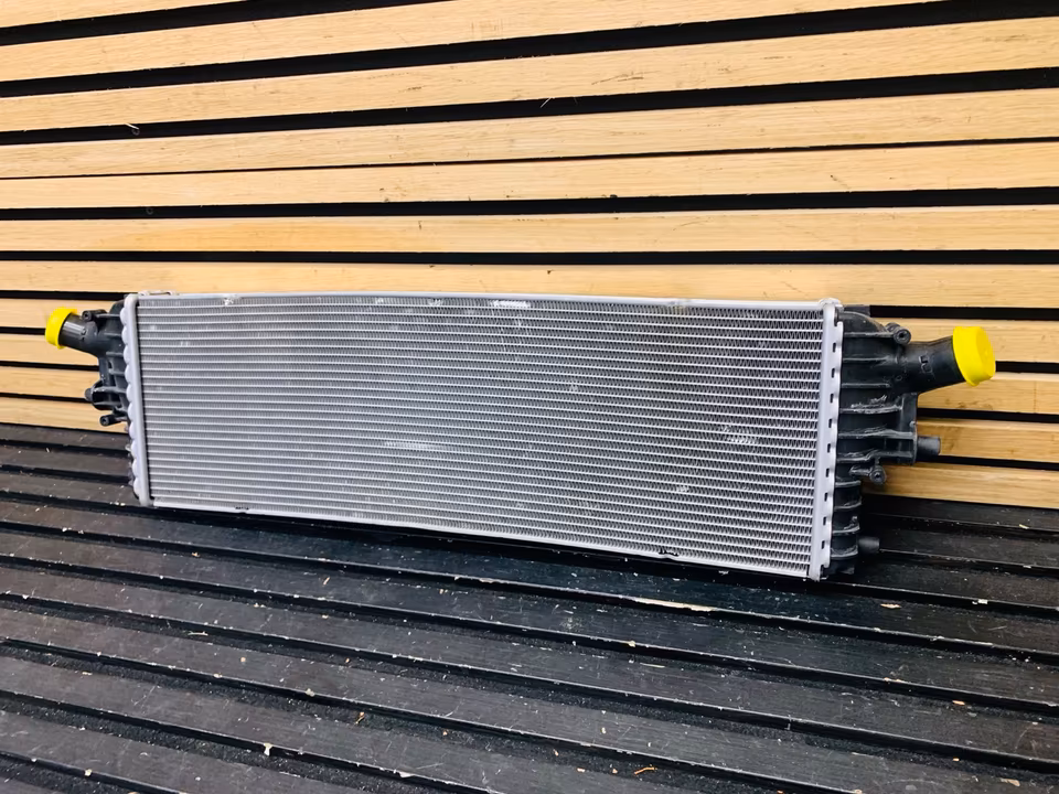 Lamborghini Huracan Radiator Water Cooler 4S0121254B - Image 6