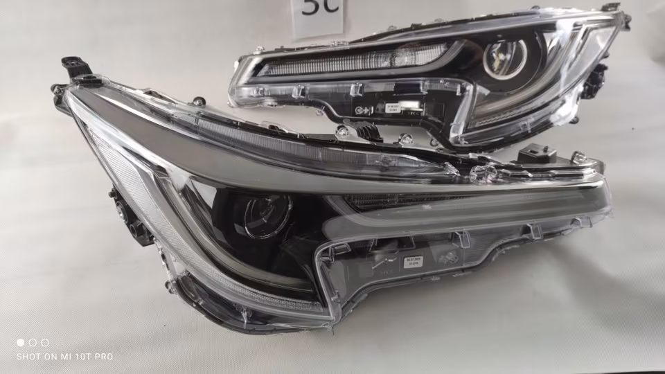 Headlights for Toyota Corolla E21, full LED, left and right, top condition - Image 9