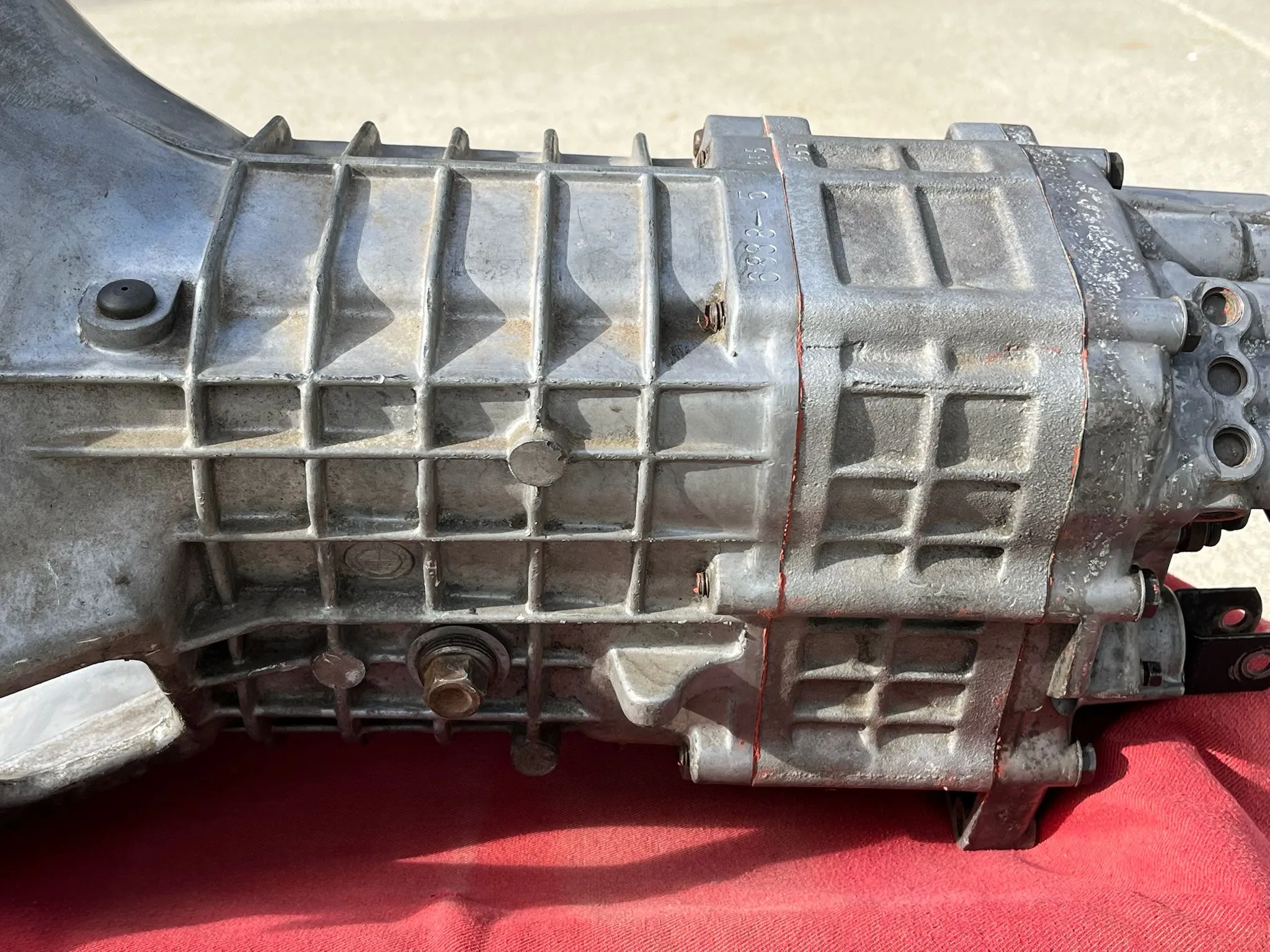 Getrag 235/5 Dogleg Five-Speed Manual Gearbox and Driveshaft for BMW - Image 14