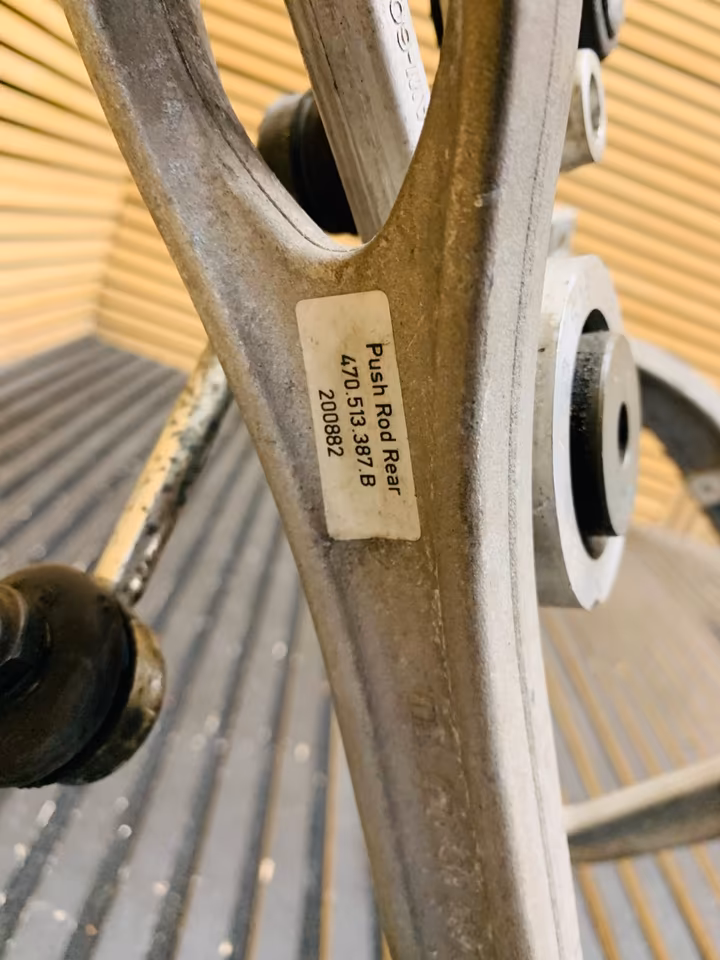 Lamborghini Aventador Rear Steering Knuckle Control Arm 470505433E - Image 8