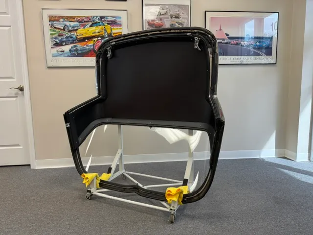 Vinyl-Covered Chevrolet Corvette C2 Removable Hardtop - Image 13