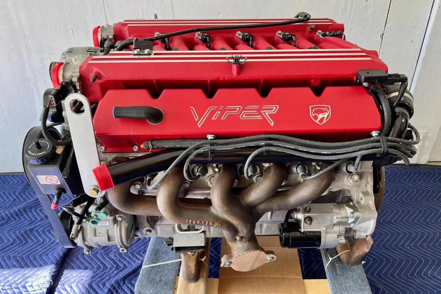 Dodge Viper RT/10 8.0L V10 Engine - Image 12