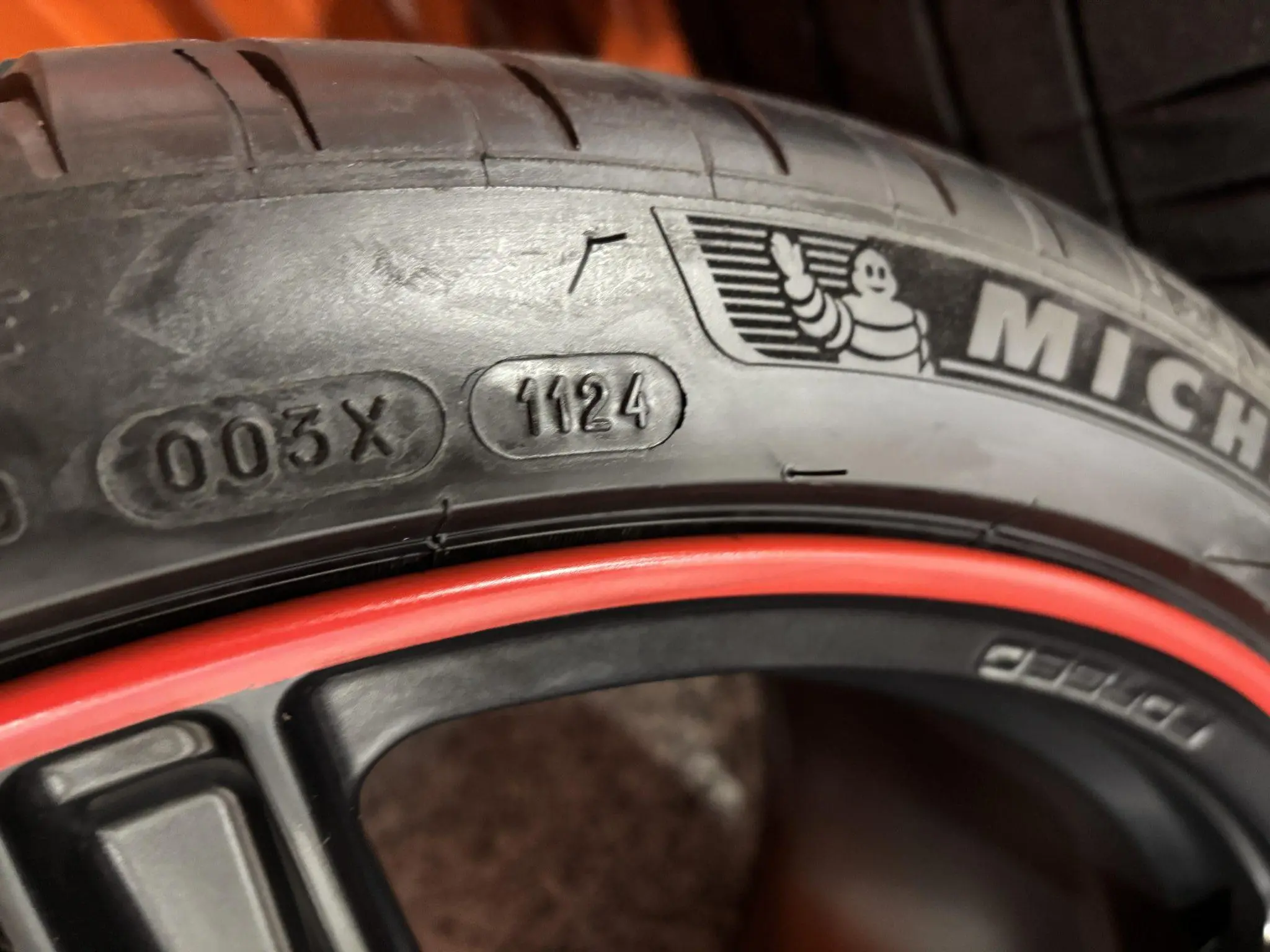 20×10″ and 21×13″ Vossen M-X5 Monoblock Wheels for C8 Corvette - Image 13