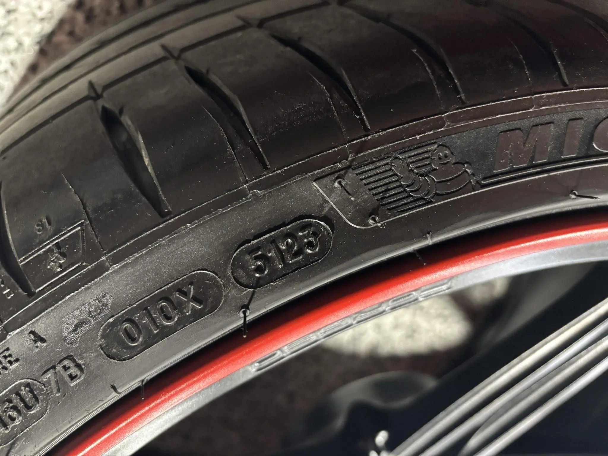 20×10″ and 21×13″ Vossen M-X5 Monoblock Wheels for C8 Corvette - Image 12