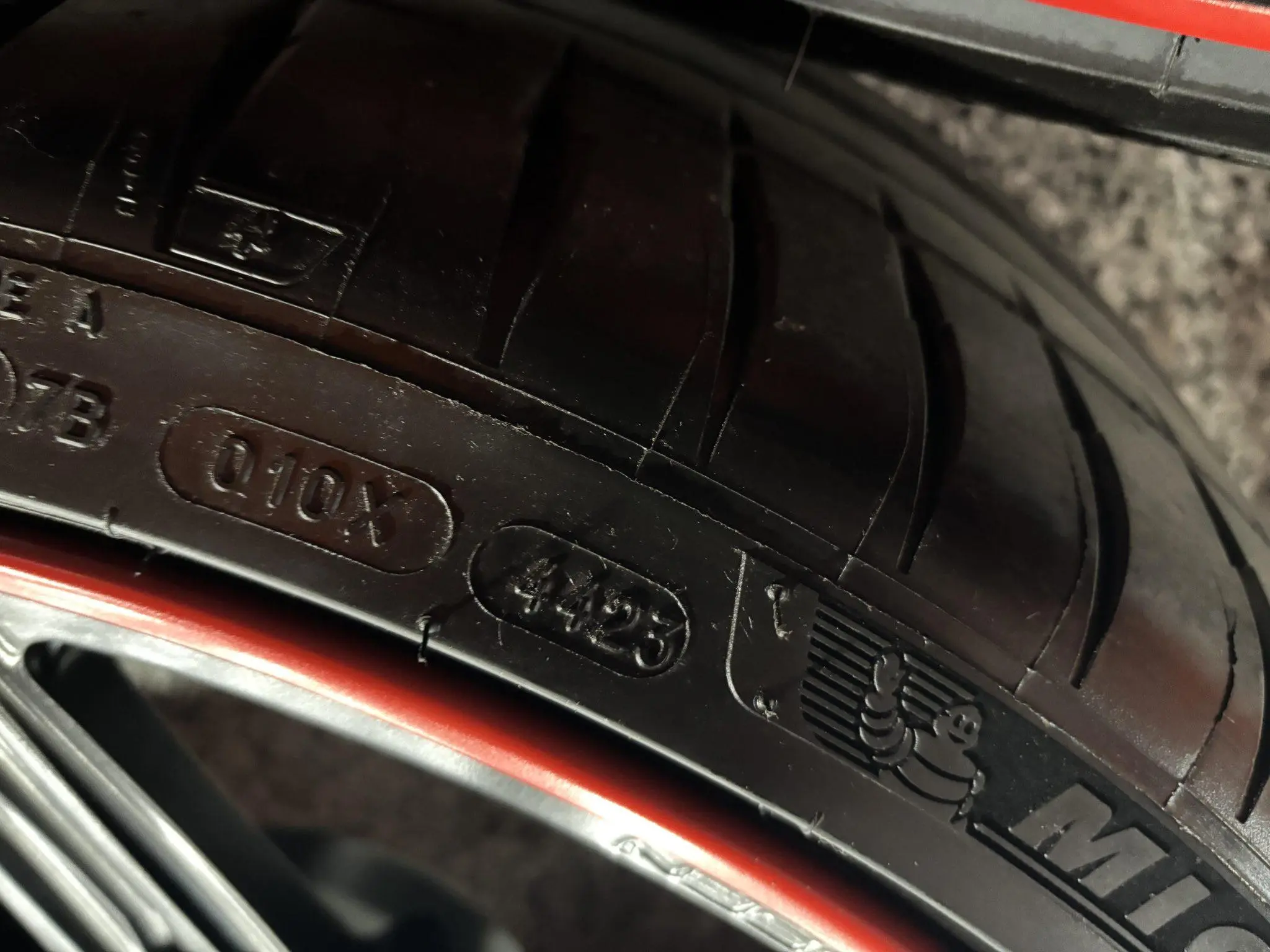 20×10″ and 21×13″ Vossen M-X5 Monoblock Wheels for C8 Corvette - Image 11