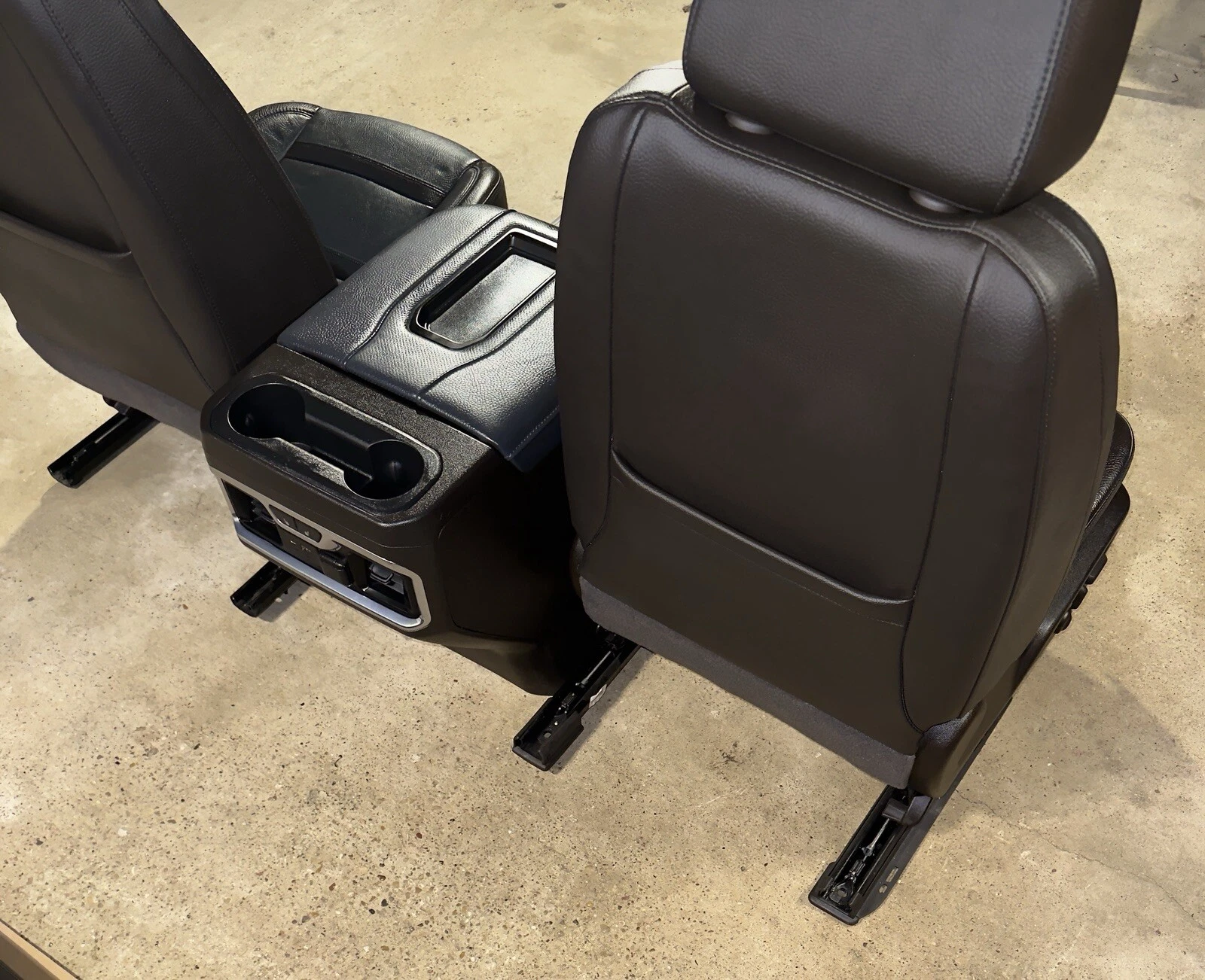 2019-2023 GMC Sierra Denali Dark Walnut/Dark Ash Grey Leather Seats With Console - Image 11