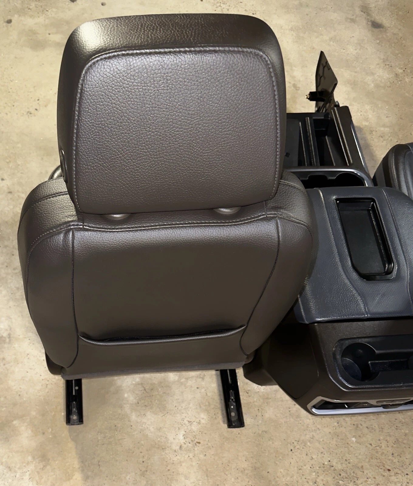 2019-2023 GMC Sierra Denali Dark Walnut/Dark Ash Grey Leather Seats With Console - Image 9