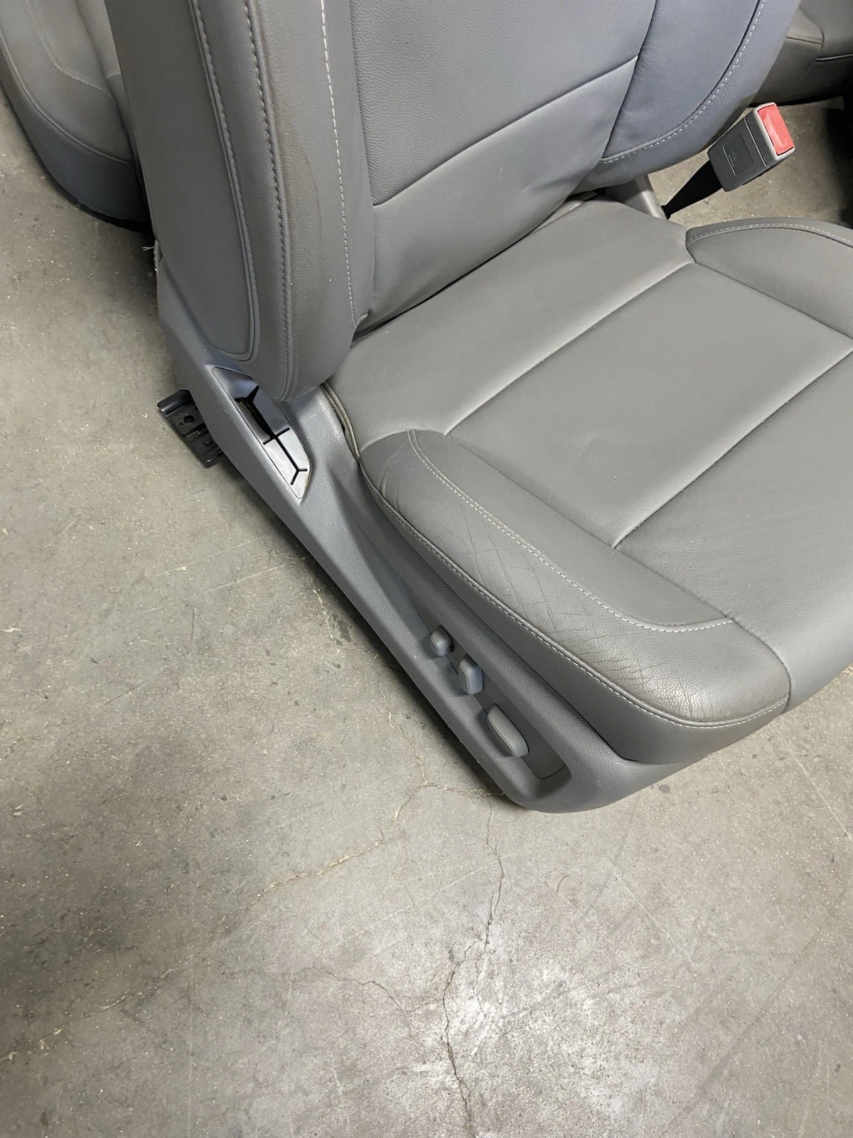 2014-2018 CHEVROLET SILVERADO SIERRA DENALI FRONT & REAR GRAY LEATHER SEATS - Image 4