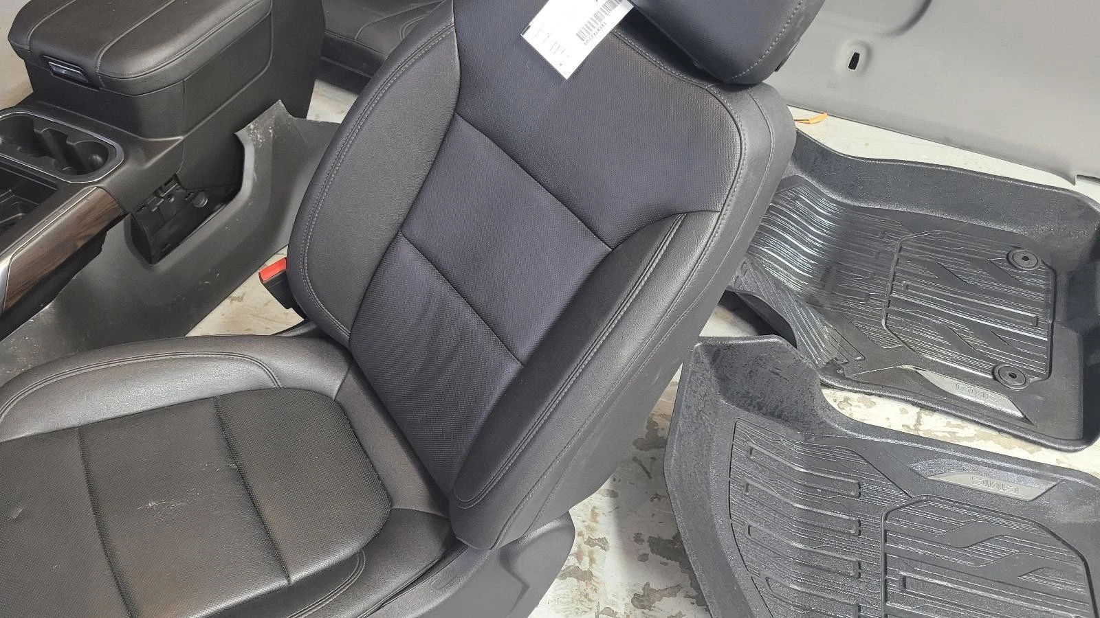 2020-2025 Sierra 1500 2500 3500 SLT Black *Front/Back Seats* w/Console SEE PICS - Image 16