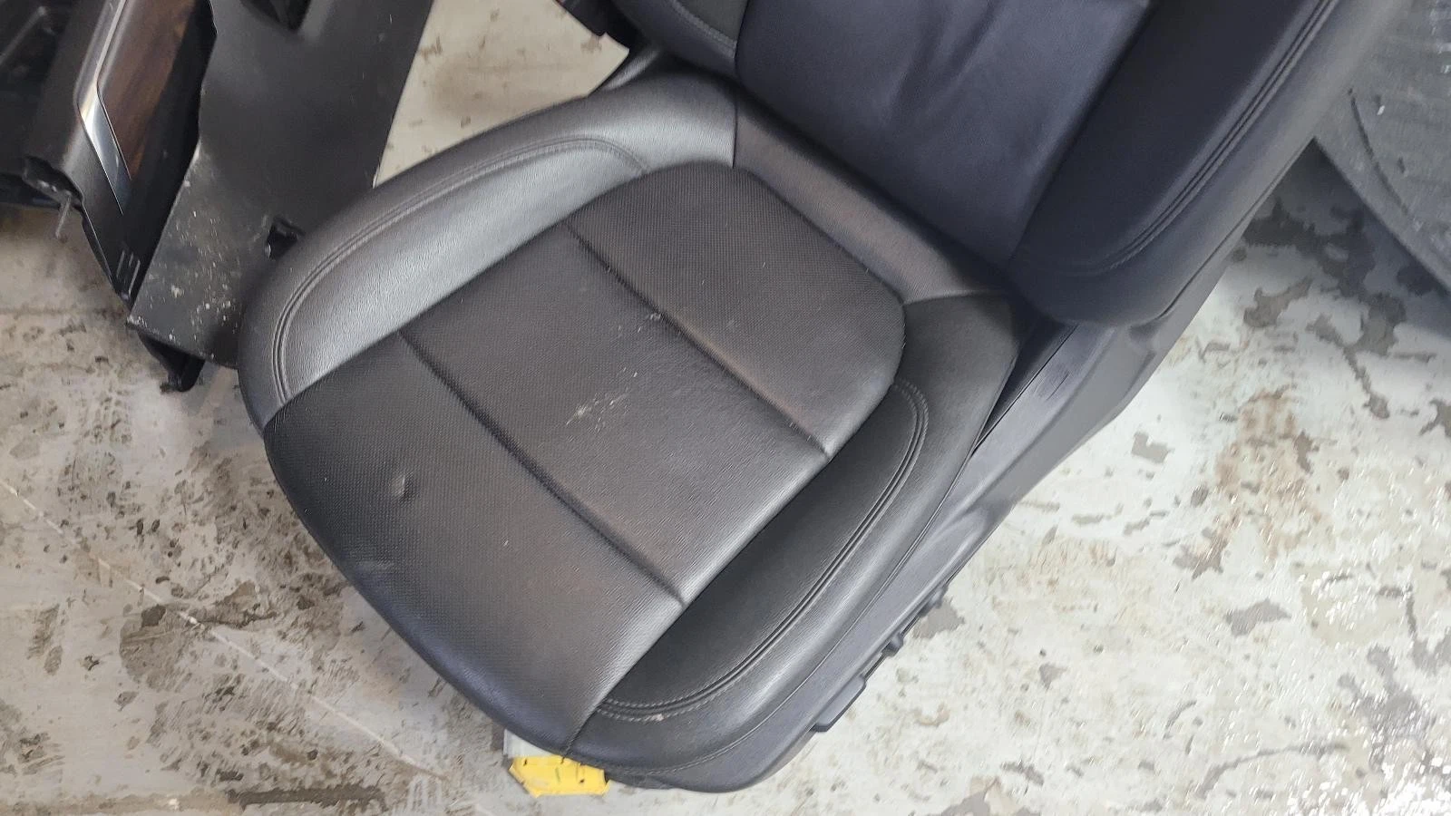 2020-2025 Sierra 1500 2500 3500 SLT Black *Front/Back Seats* w/Console SEE PICS - Image 14