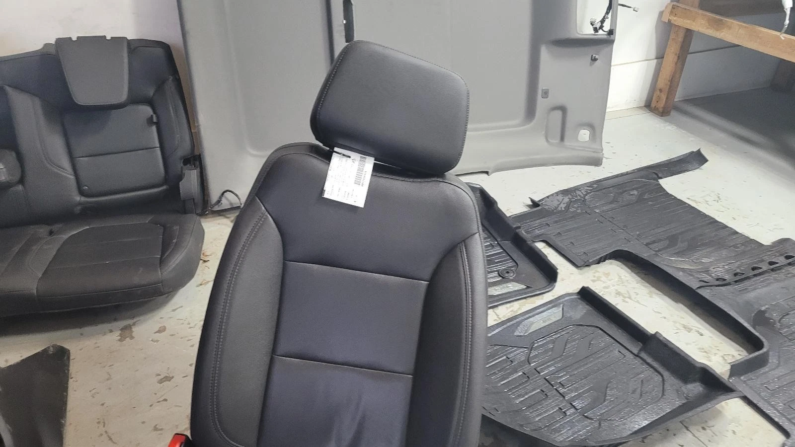 2020-2025 Sierra 1500 2500 3500 SLT Black *Front/Back Seats* w/Console SEE PICS - Image 13