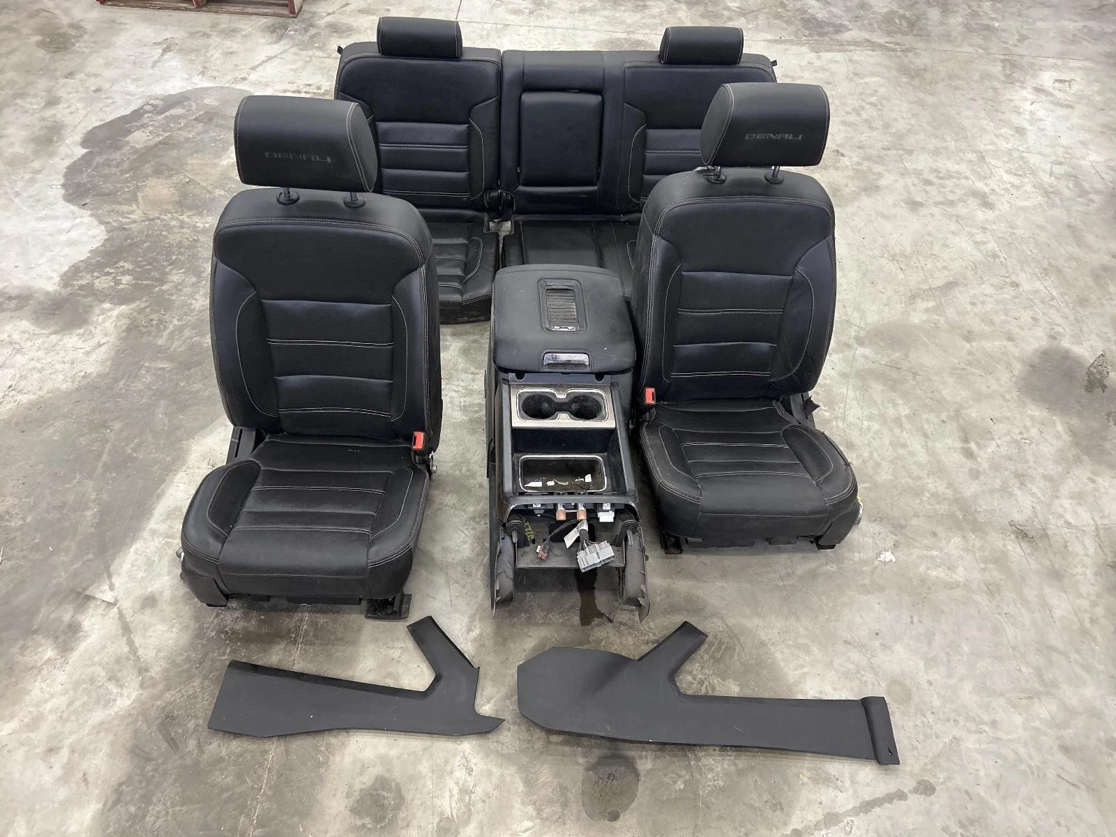 2015-2019 GMC Sierra Denali 2500 Complete Seat Set (Opt AN3) Denali Package.