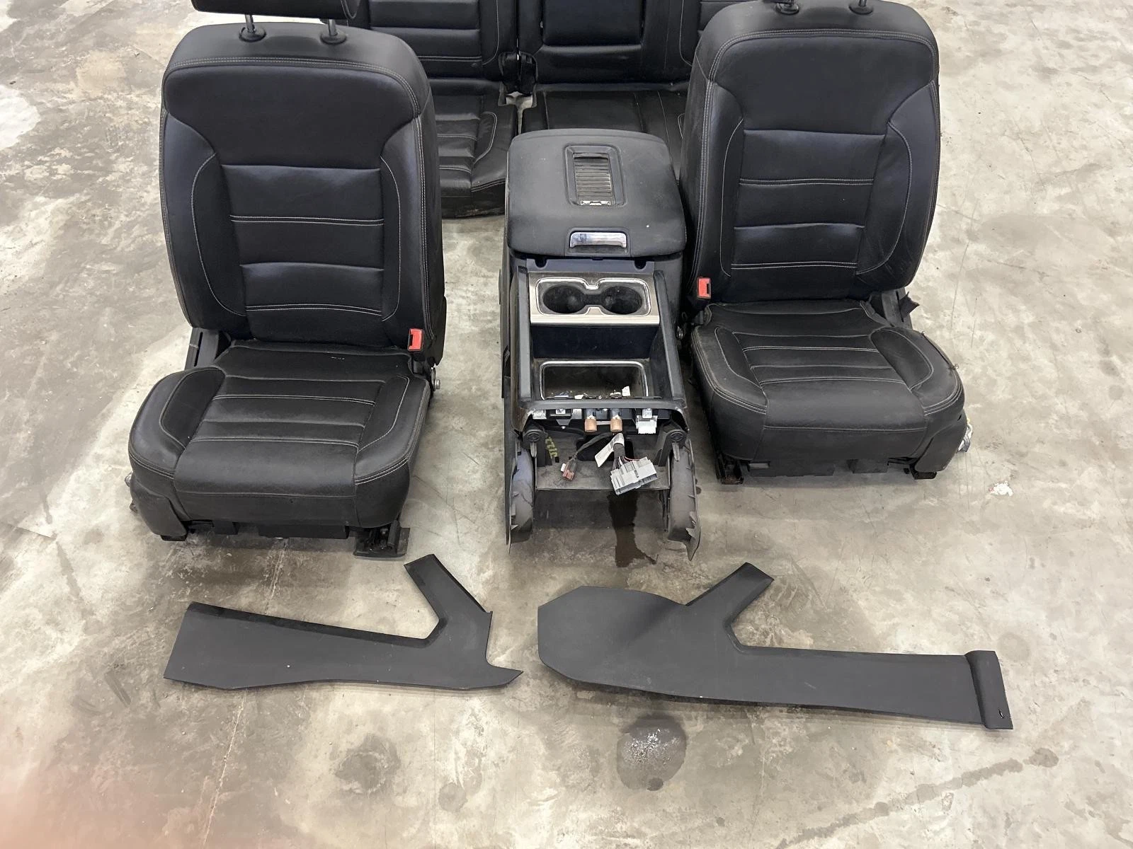 2015-2019 GMC Sierra Denali 2500 Complete Seat Set (Opt AN3) Denali Package. - Image 16
