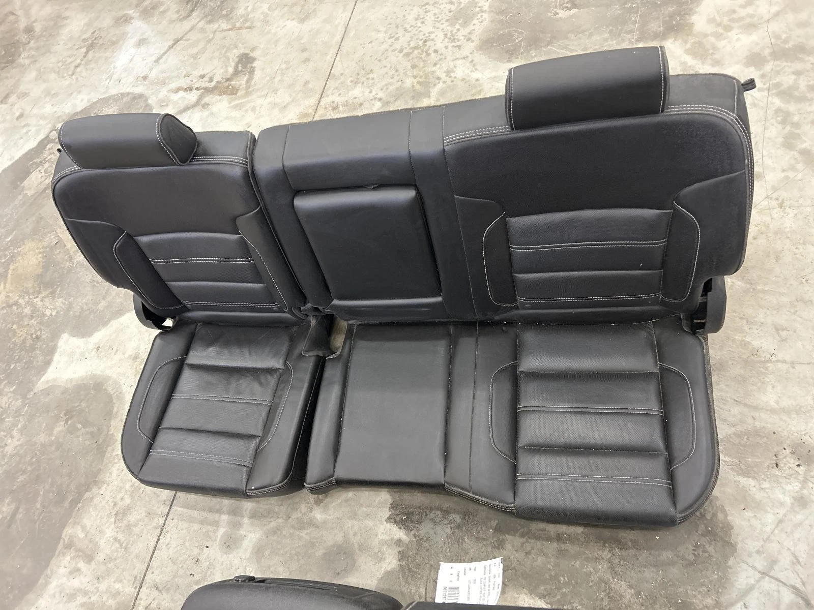 2015-2019 GMC Sierra Denali 2500 Complete Seat Set (Opt AN3) Denali Package. - Image 11