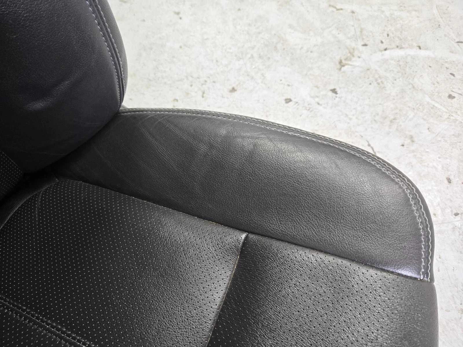 2011-2016 Ford F250-F350 Front/Rear Seats w/Center Console, Lariat, Crew Cab - Image 17