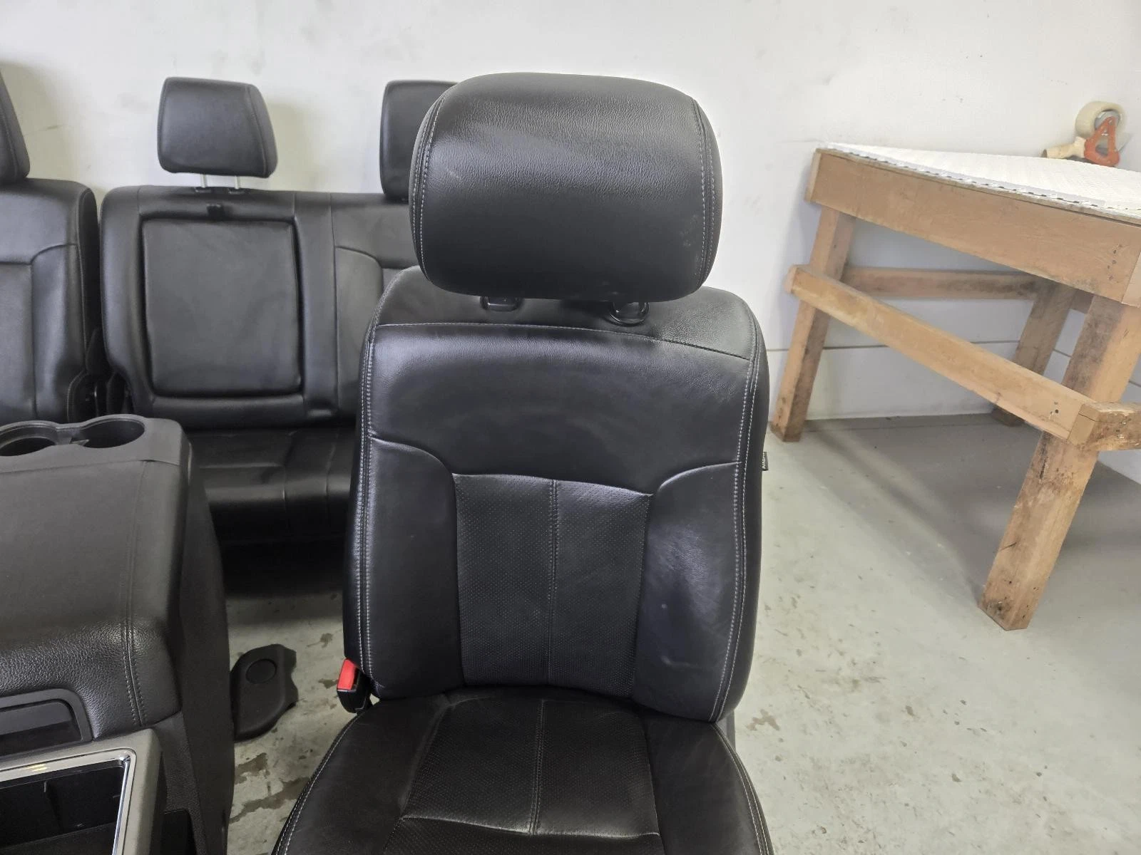 2011-2016 Ford F250-F350 Front/Rear Seats w/Center Console, Lariat, Crew Cab - Image 13