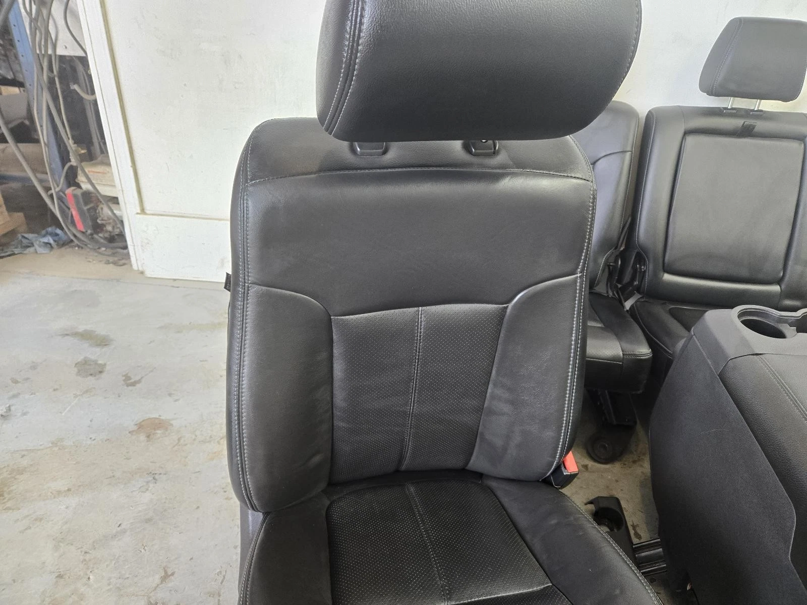 2011-2016 Ford F250-F350 Front/Rear Seats w/Center Console, Lariat, Crew Cab - Image 9