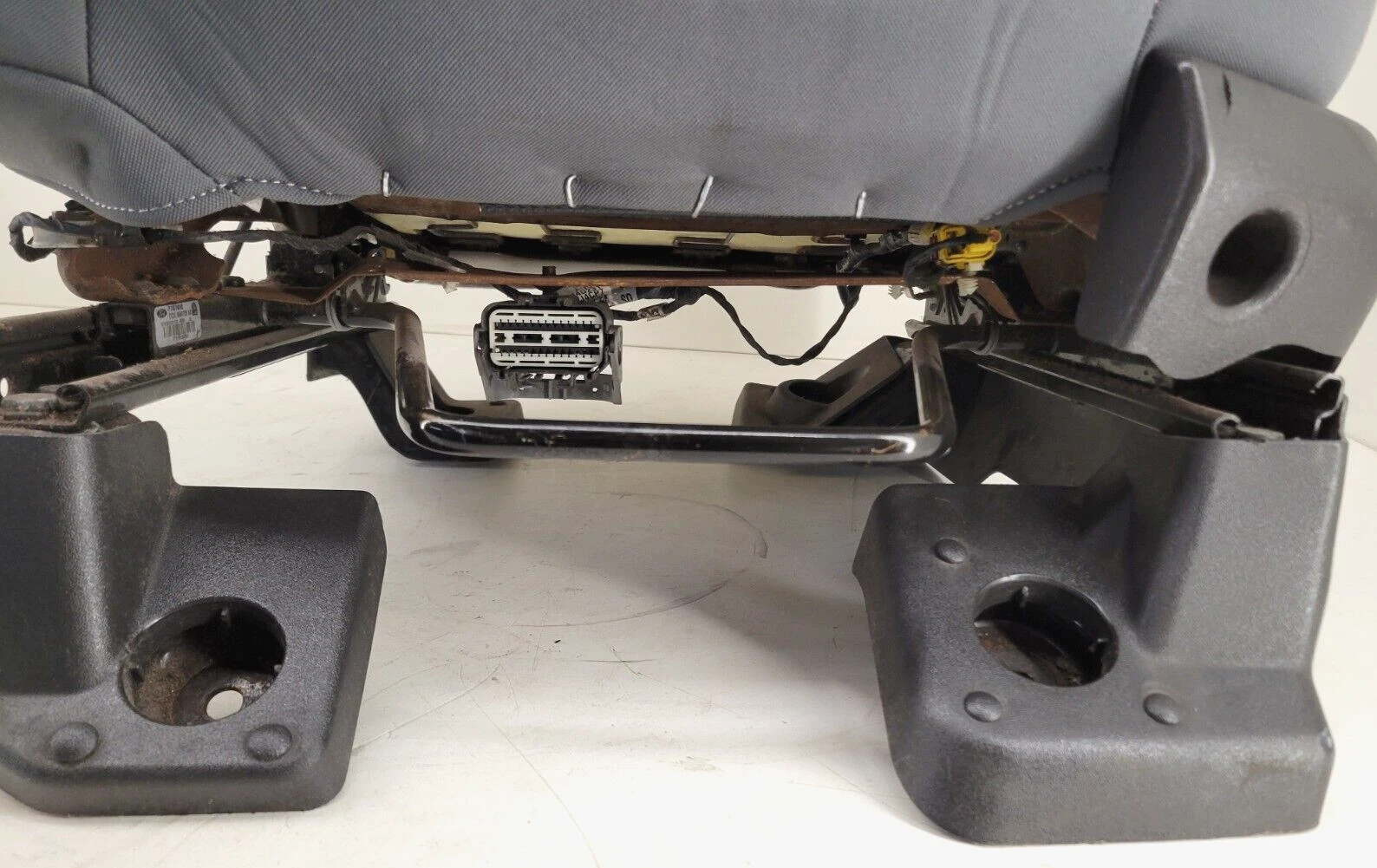 2011-2016 Ford F250 F350 F450 XLT Front Bucket Seats Manual Cloth Steel Gray - Image 3