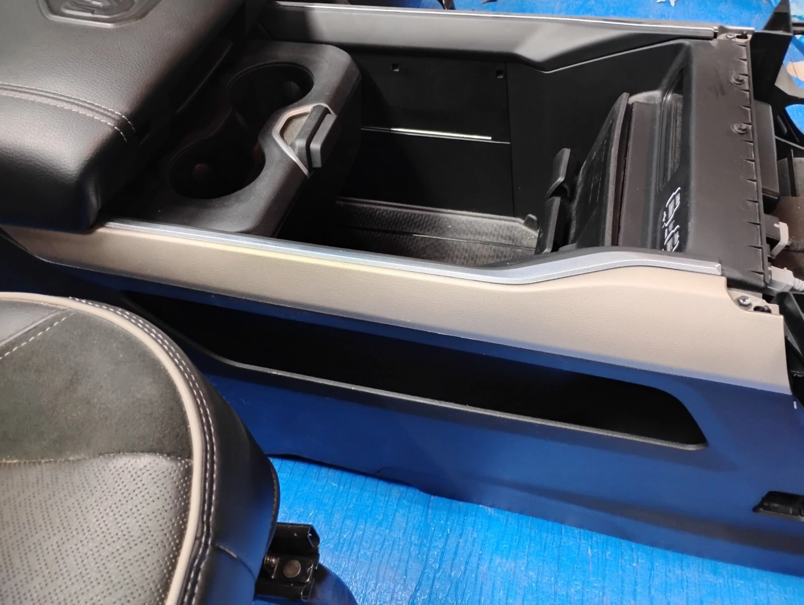 2019-2023 Ram 1500 Laramie Set Black Leather & Suede Seats & Center Console OEM - Image 22