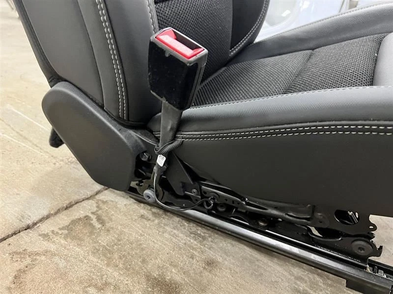 19-23 Ram Rebel 1500 Cloth & Vinyl Low Back Power Bucket Seat Set 2836701 - Image 10