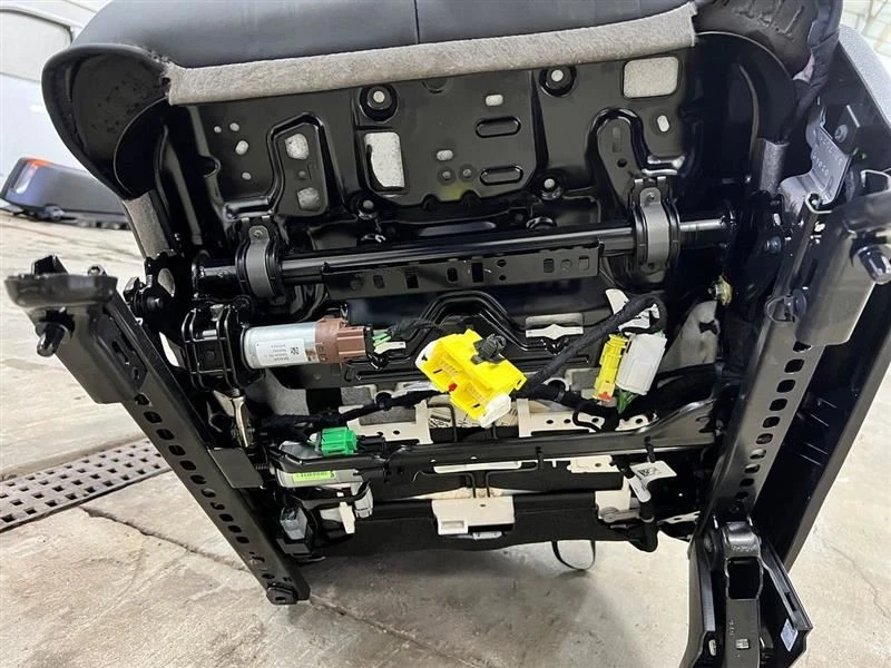 19-23 Ram Rebel 1500 Cloth & Vinyl Low Back Power Bucket Seat Set 2836701 - Image 9