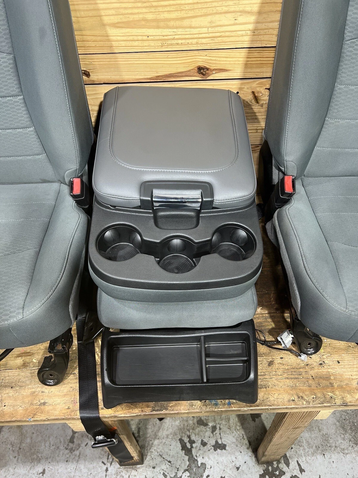 OEM 2010-2018 DODGE RAM 2500 GRAY CLOTH MANUAL FRONT ROW BUCKET SEATS CONSOLE - Image 15
