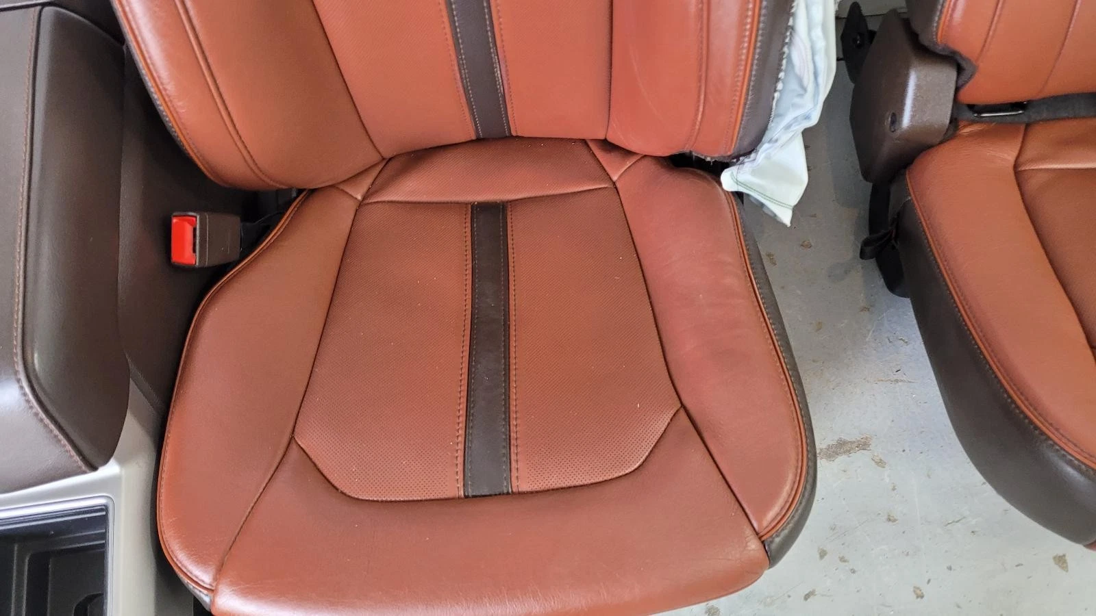 2017-2022 F250/F350 Brown Leather King Ranch Seats w/console - Image 16