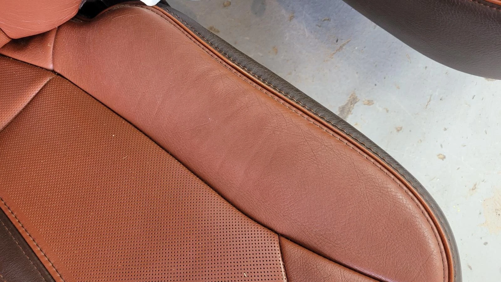 2017-2022 F250/F350 Brown Leather King Ranch Seats w/console - Image 14