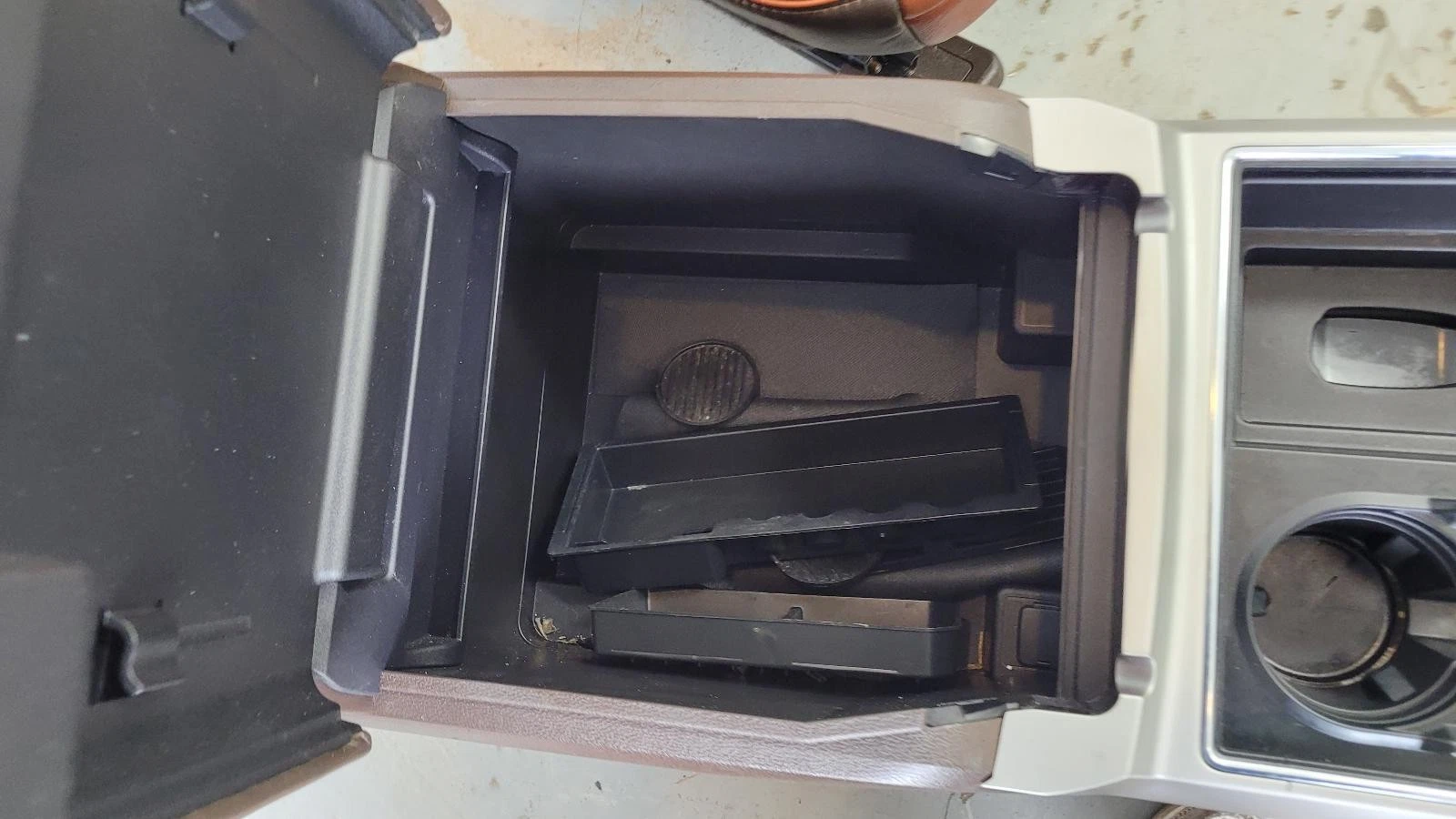 2017-2022 F250/F350 Brown Leather King Ranch Seats w/console - Image 6