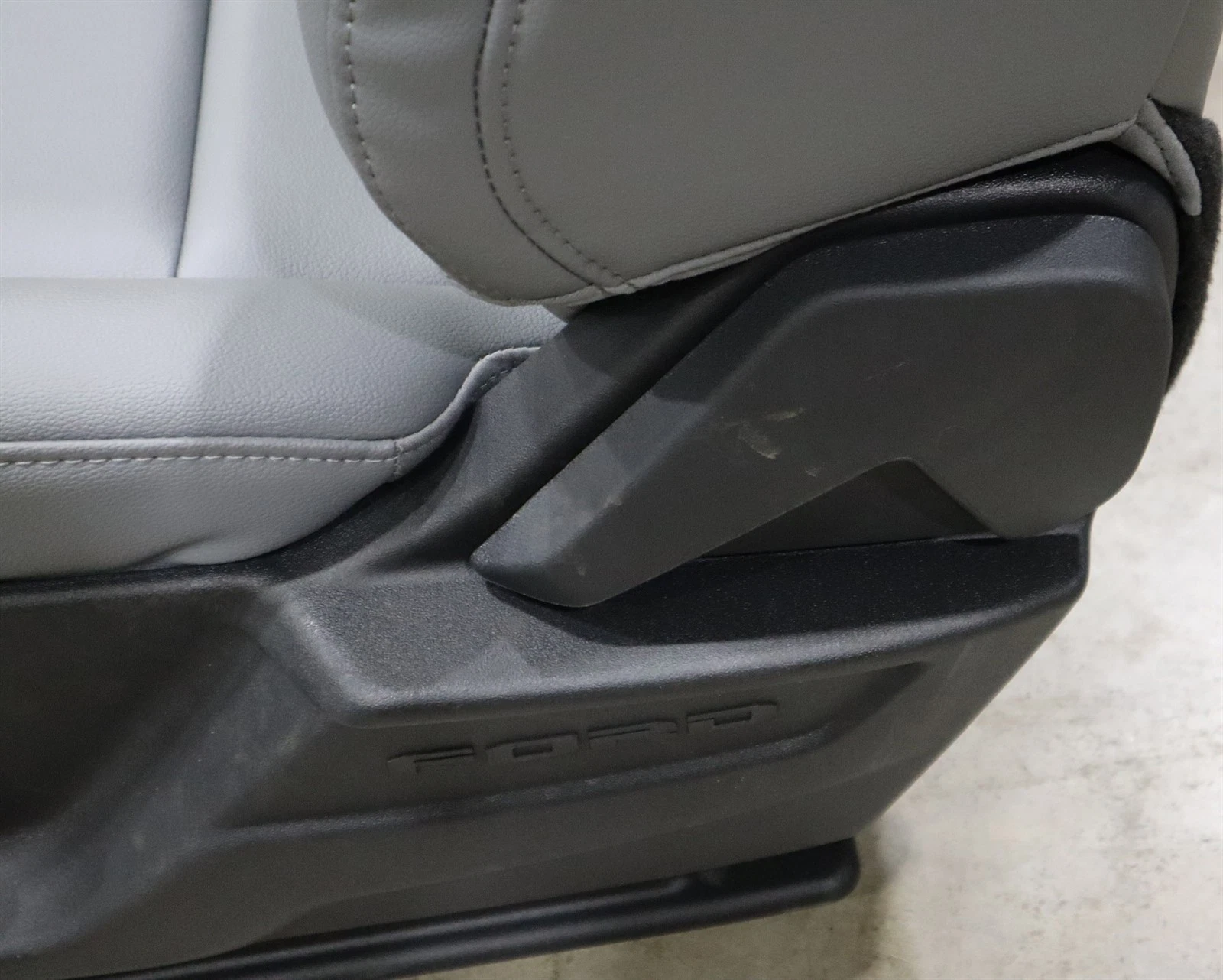 Ford SUPER DUTY Front Bucket Seats CREW CAB w/ JUMP SEAT VINYL Replacement OEM - Image 28